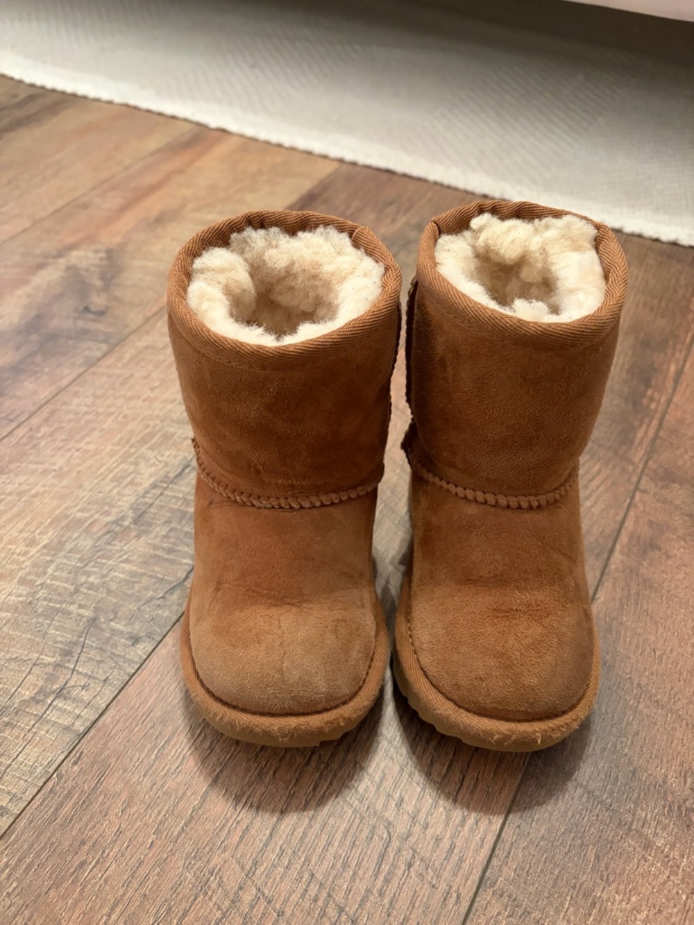 UGG Classic boots - TODDLER 7